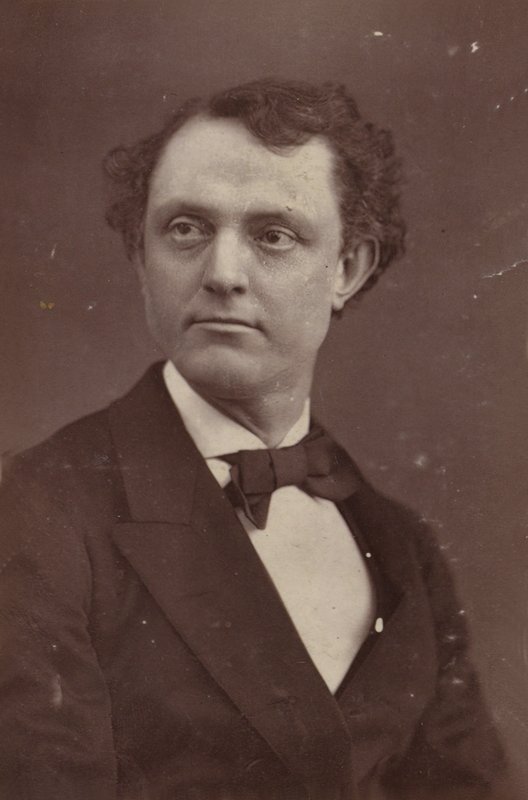 John S. Clarke tekijältä English Photographer
