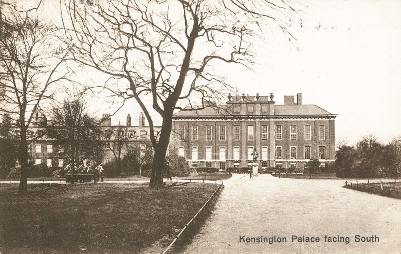 Kensingtonin palatsi etelään päin tekijältä English Photographer