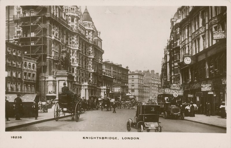 Knightsbridge, Lontoo tekijältä English Photographer