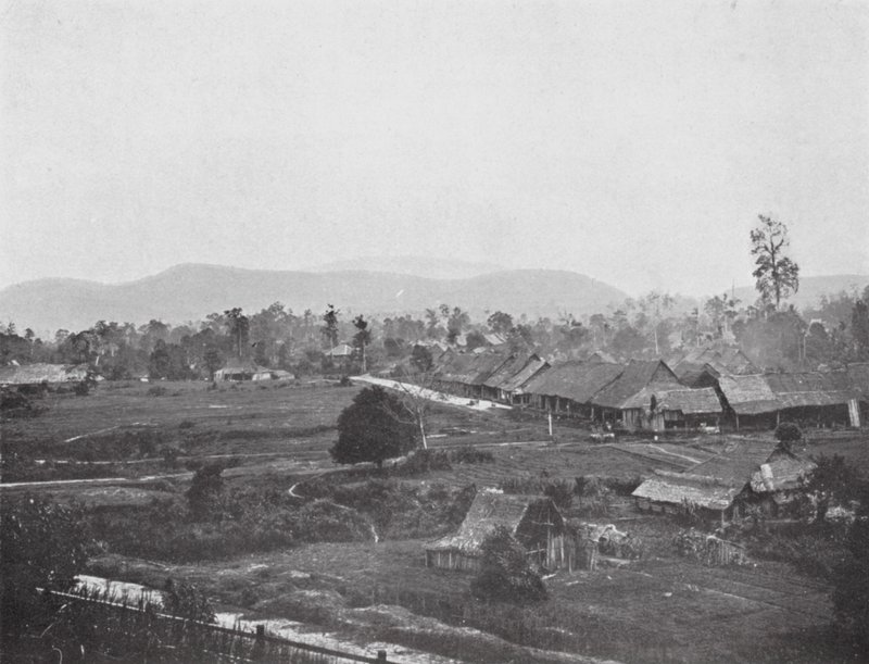 Kuala Lumpur vuonna 1884, nykyisten valtionvirastojen paikka (m/v kuva) tekijältä English Photographer