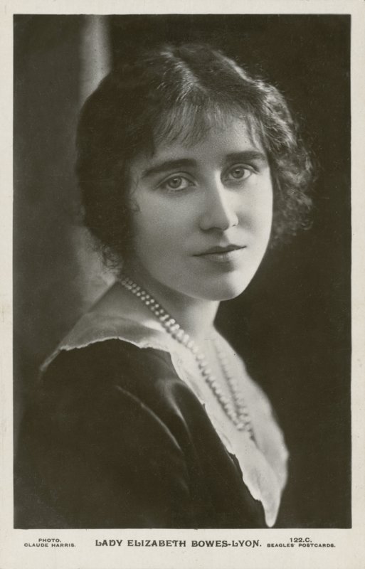 Lady Elizabeth Bowes-Lyon (m/w kuva) tekijältä English Photographer