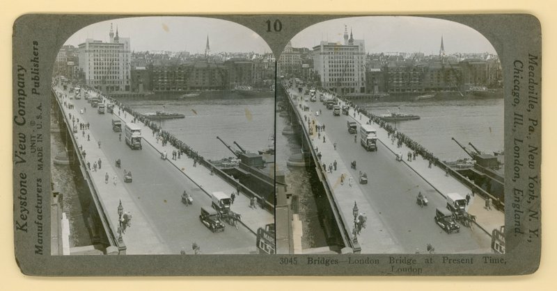 London Bridge, Lontoo tekijältä English Photographer