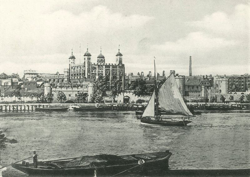 London Tower Thamesista tekijältä English Photographer