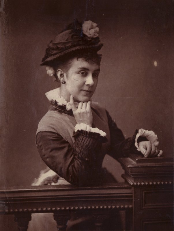Lottie Venn tekijältä English Photographer