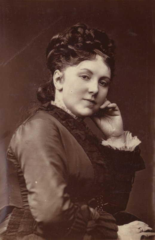Marie Rose-Perkins tekijältä English Photographer