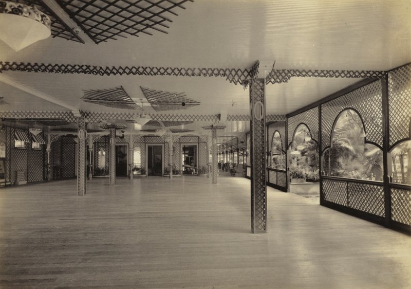 Marine Hotel, juhlasali, 1920 tekijältä English Photographer