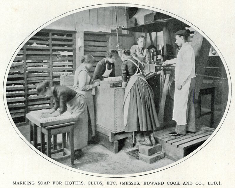 Merkintäsaippua hotelleille, klubeille jne. (Merssrs. Edward Cook and Co., Ltd.) (m/v kuva) tekijältä English Photographer