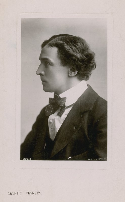 Martin Harvey tekijältä English Photographer