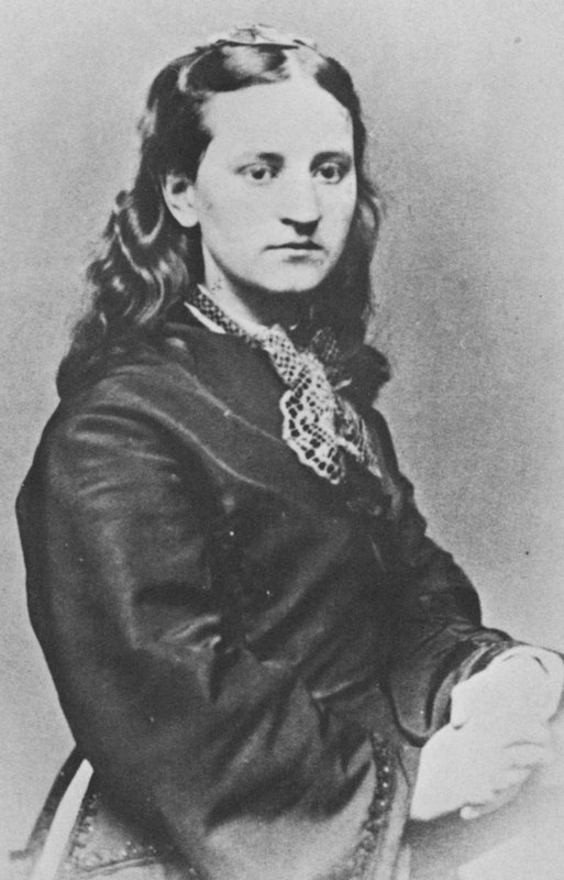 Mary Aitken Carlyle (m/w kuva) tekijältä English Photographer