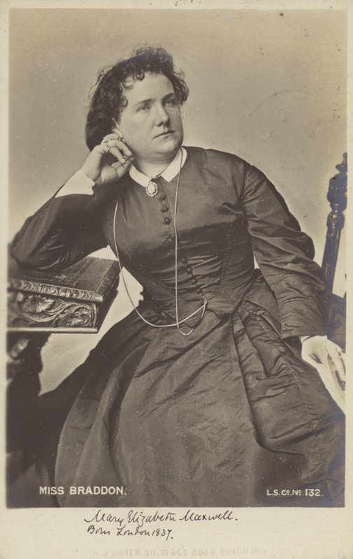 Mary Elizabeth Braddon tekijältä English Photographer