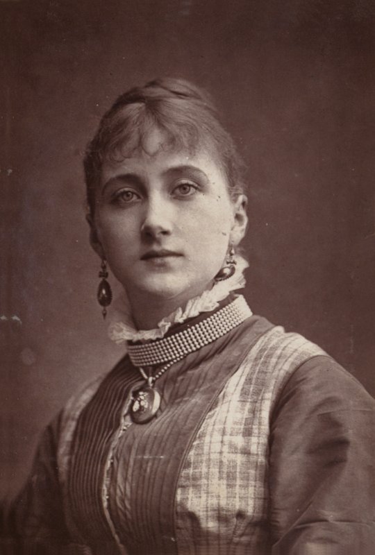 Maud Branscombe tekijältä English Photographer