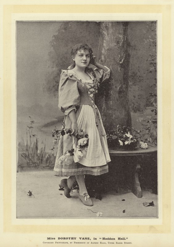 Neiti Dorothy Vane Haddon Hallissa tekijältä English Photographer