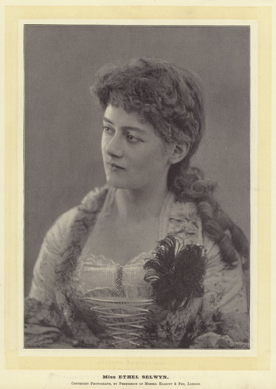 Neiti Ethel Selwyn tekijältä English Photographer