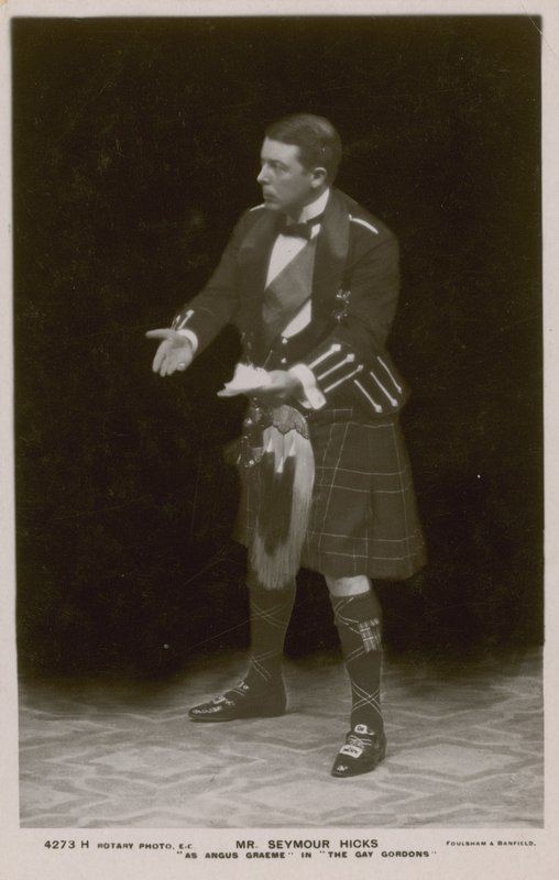 Seymour Hicks Angus Graemen roolissa elokuvassa The Gay Gordons tekijältä English Photographer