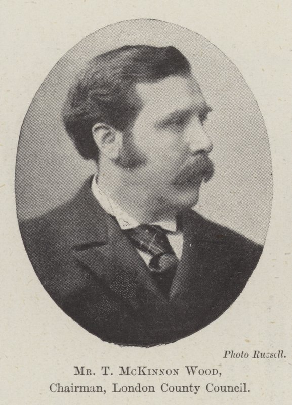 T McKinnon Wood, puheenjohtaja, London County Council tekijältä English Photographer