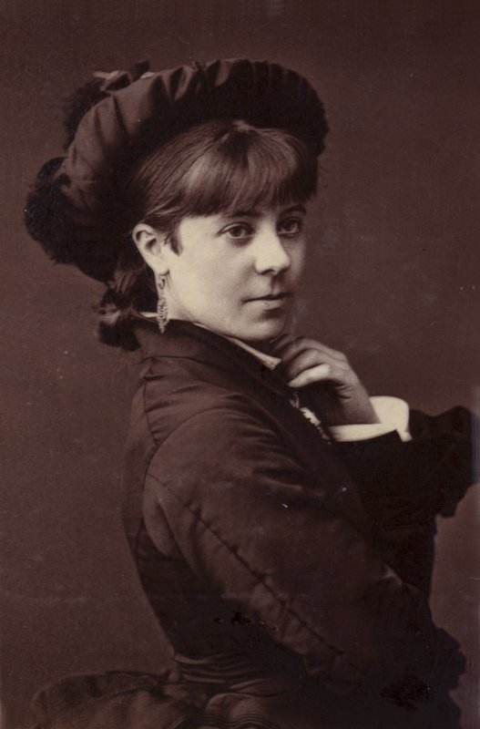 Nelly Farren tekijältä English Photographer