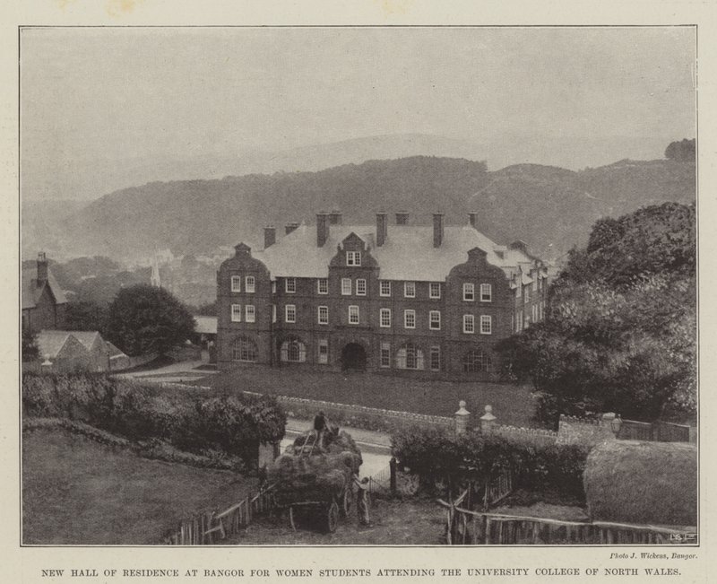 New Hall of Residence Bangorissa naisopiskelijoille University College of North Walesissa tekijältä English Photographer