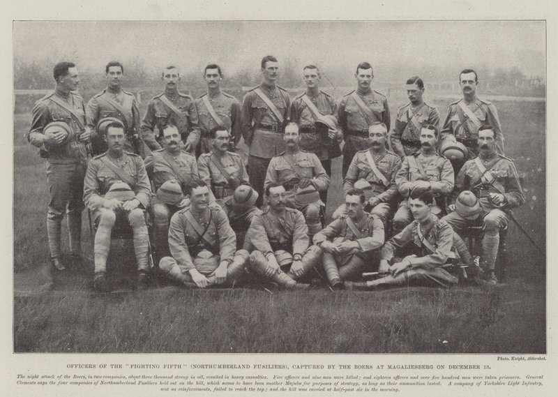 Taistelevan viidennen (Northumberland Fusiliers) upseerit, jotka buurit vangitsivat Magaliesbergissä 13. joulukuuta tekijältä English Photographer