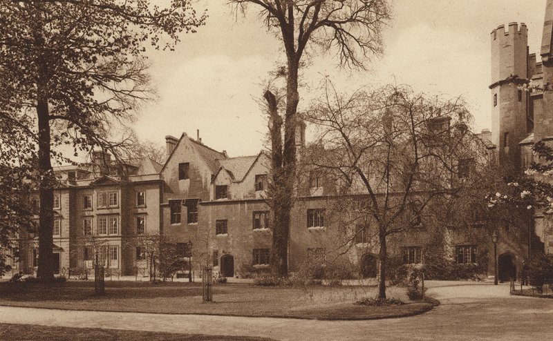 Oxford: Balliol College, Garden Quadranglen länsipuolella (s/w-kuva). tekijältä English Photographer