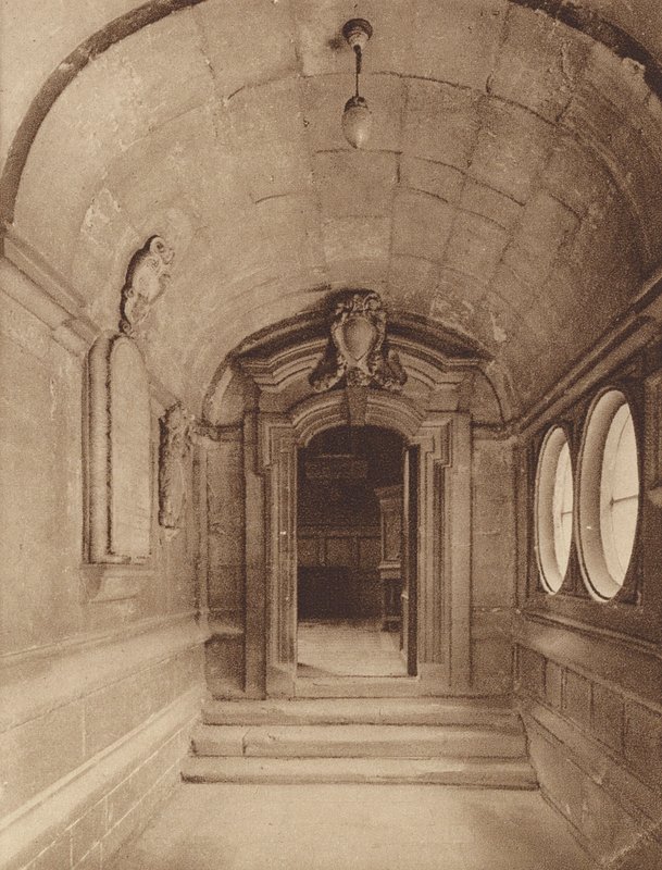 Oxford: Brasenose College, kappelin sisäänkäynti (s/w-kuva). tekijältä English Photographer