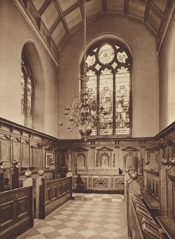 Oxford: Oriel College, The Chapel (s/w valokuva). tekijältä English Photographer