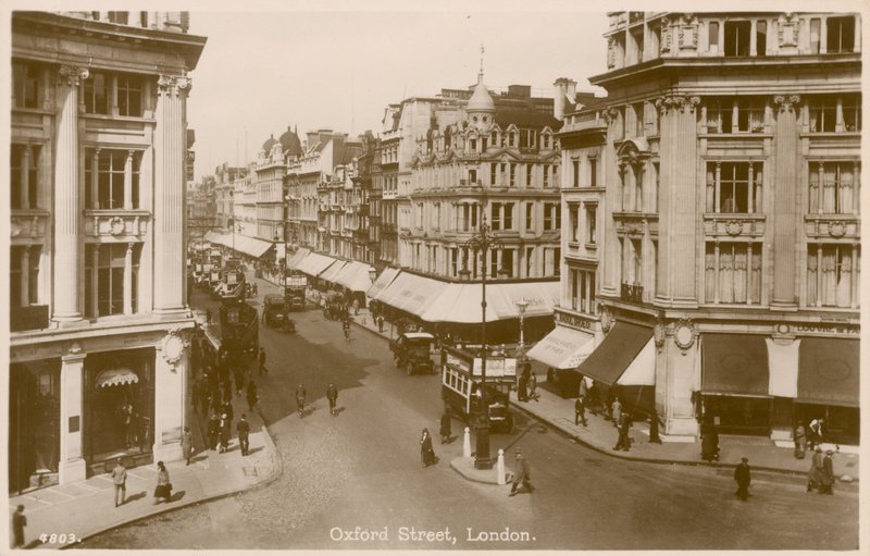Oxford Street tekijältä English Photographer
