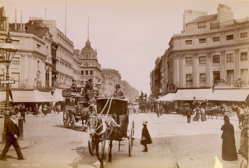 Oxford Street, Regent Circus, Lontoo tekijältä English Photographer