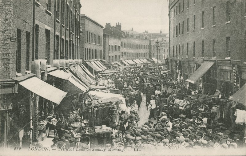 Petticoat Lane sunnuntaiaamuna tekijältä English Photographer