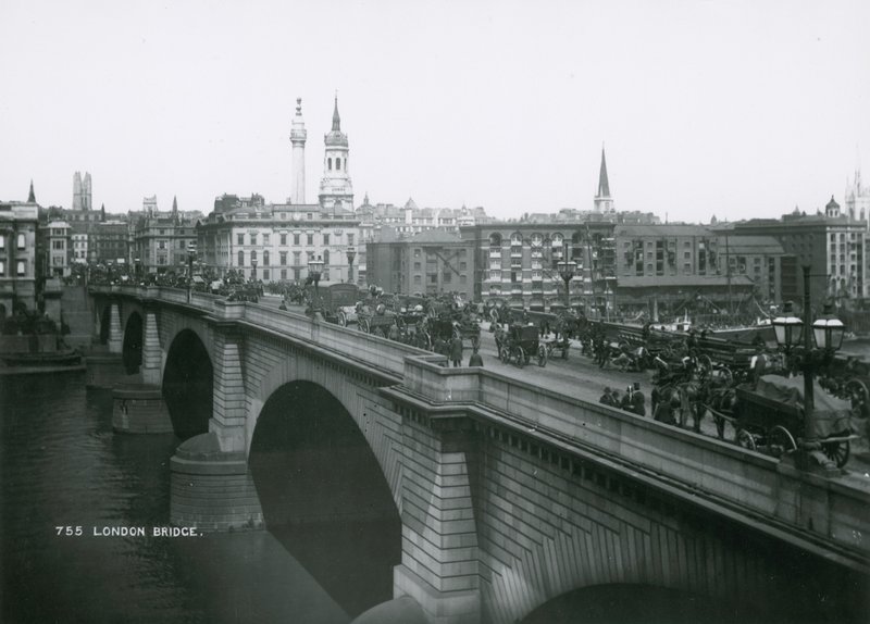 Kuva London Bridgestä tekijältä English Photographer