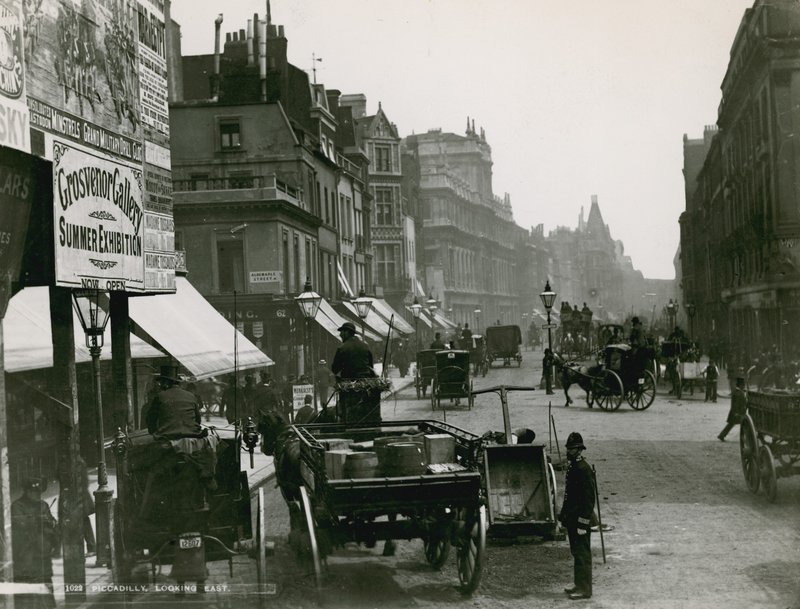 Piccadilly, Lontoo, katsot itään tekijältä English Photographer