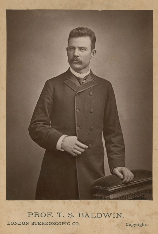 Professori Thomas Scott Baldwinin muotokuva tekijältä English Photographer