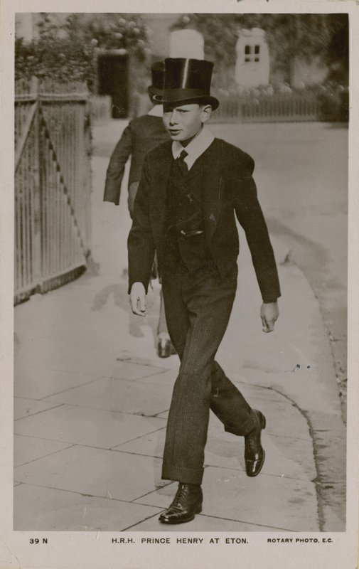 HRH Prince Henryn postikortti Etonissa, lähetetty vuonna 1913 tekijältä English Photographer