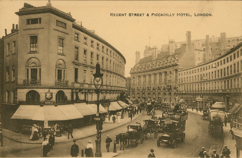 Regent Street ja Piccadilly Hotel, Lontoo tekijältä English Photographer