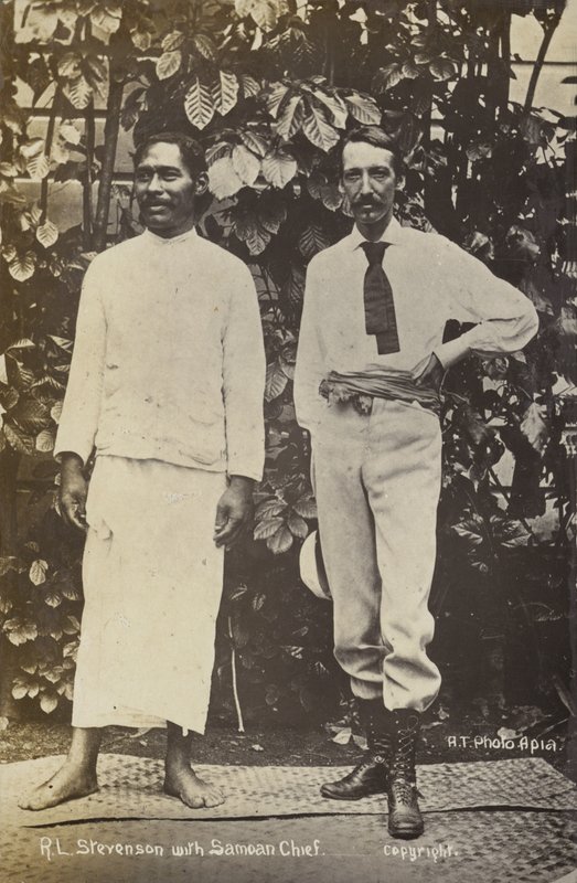 Robert Louis Stevenson samoalaisen päällikön kanssa tekijältä English Photographer