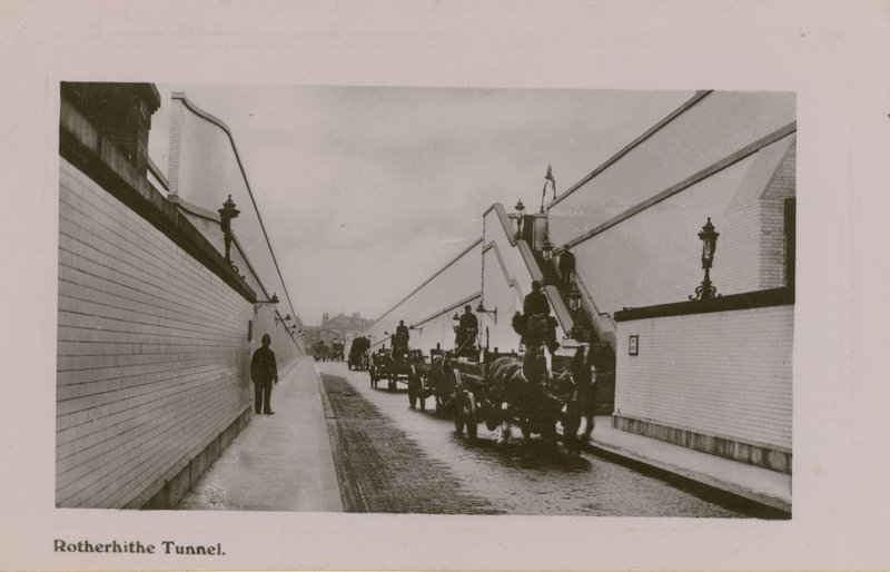 Rotherhithe-tunneli tekijältä English Photographer