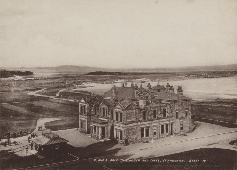 Royal and Ancient Golf Club House and Links, St Andrews tekijältä English Photographer