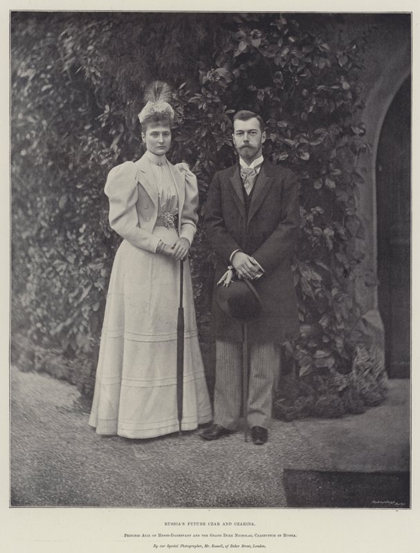 Venäjän tuleva tsaari ja tsaaritar, Hessen-Darmstadtin prinsessa Alix ja suuriruhtinas Nikolai, Venäjän Tsarevitš tekijältä English Photographer