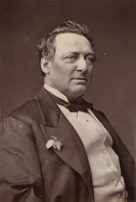 Samuel Emery tekijältä English Photographer