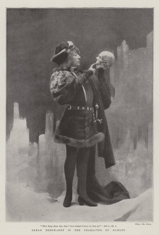 Sarah Bernhardt Hamletin hahmossa tekijältä English Photographer