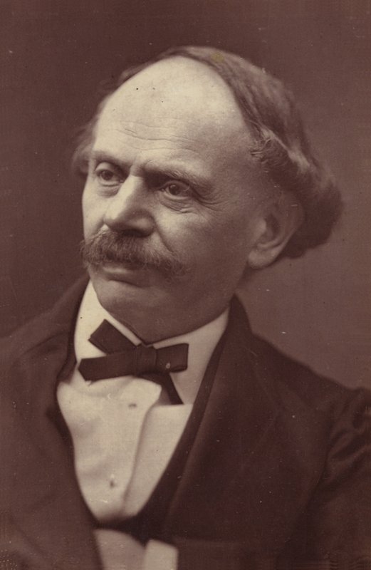 Sir J. Benedict tekijältä English Photographer
