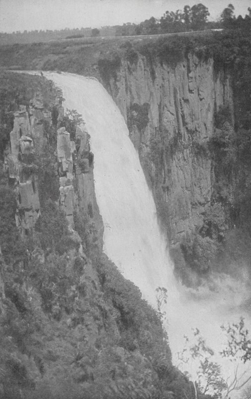 Etelä-Afrikka: Howick Falls, Umgeni-joki (m/v kuva) tekijältä English Photographer