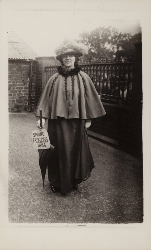 Kevään muoti, 1886 tekijältä English Photographer