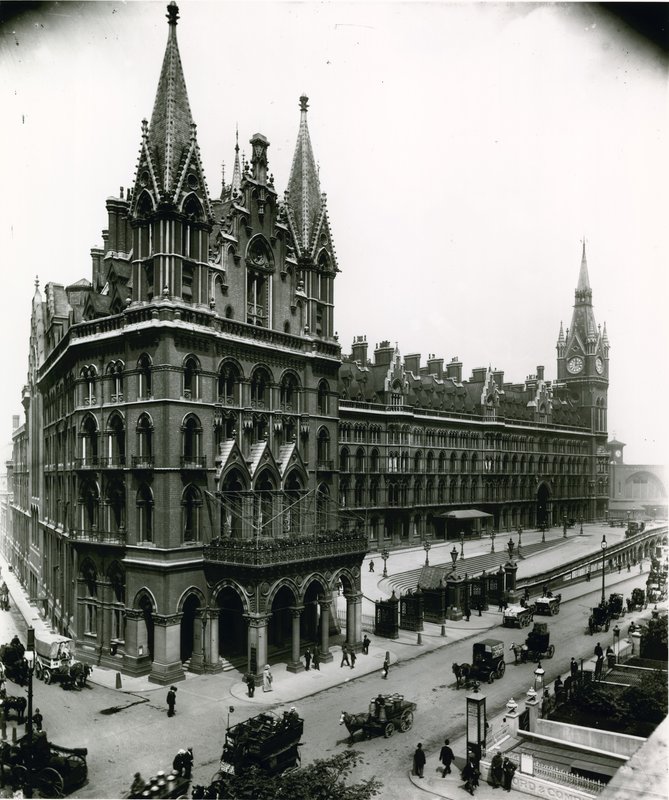 St Pancrasin rautatieasema; valokuva huhtikuulta 1899 tekijältä English Photographer