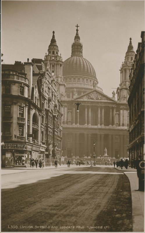 St Paulin katedraali ja Ludgate Hill, Lontoo tekijältä English Photographer