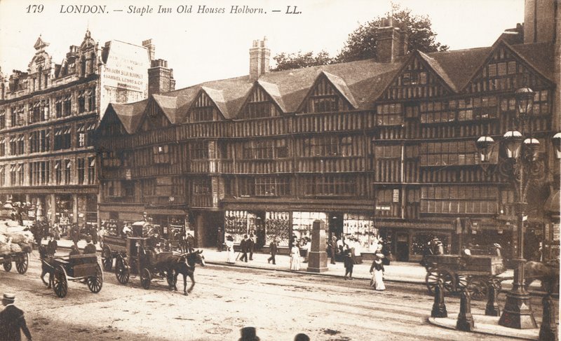 Staple Inn Old Houses Holbornissa tekijältä English Photographer