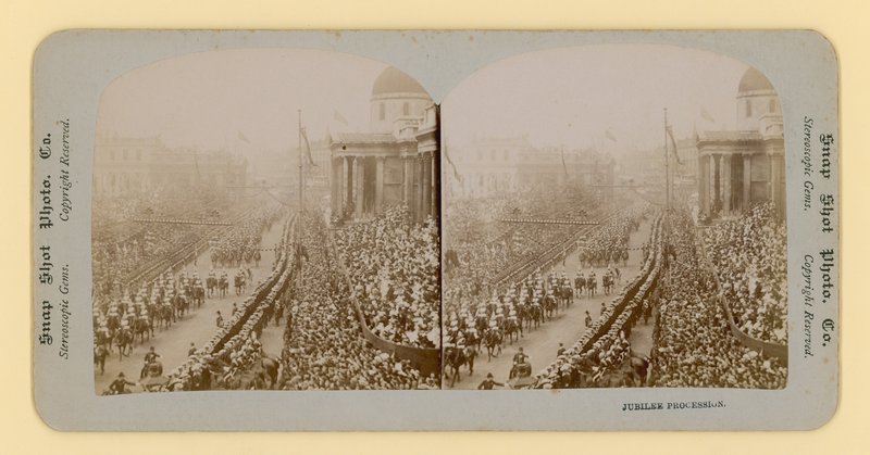 Stereoskooppinen printti Queen Victorias Diamond Jubileesta 28. kesäkuuta 1897 tekijältä English Photographer