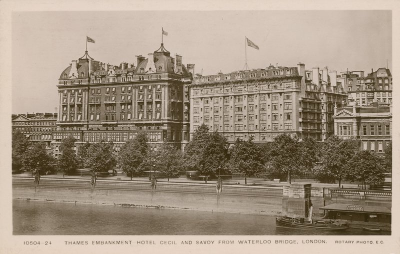 Thames Embankment Hotel Cecil ja Savoy Waterloo Bridgeltä, Lontoosta tekijältä English Photographer