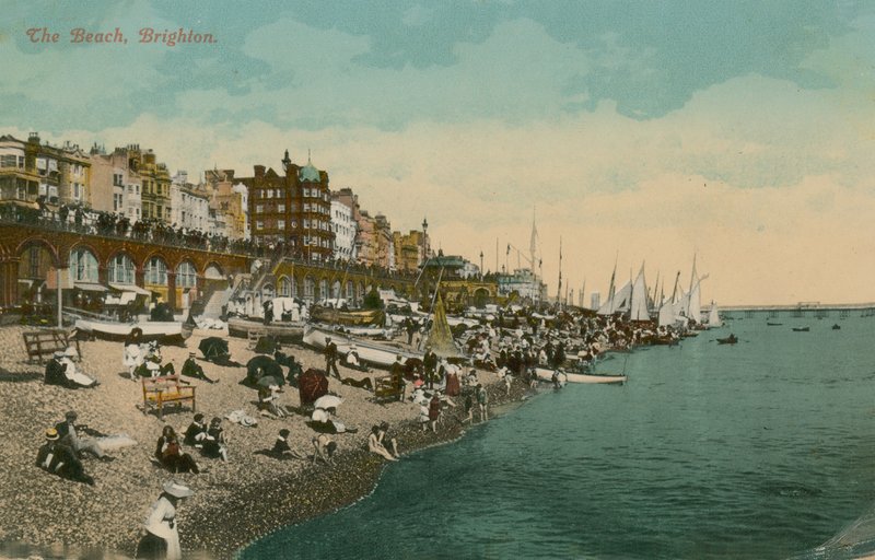 Beach, Brighton. Postikortti lähetetty 1913. tekijältä English Photographer