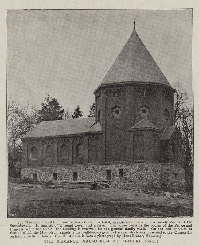 Bismarck-mausoleumi Friedrichsruhissa tekijältä English Photographer