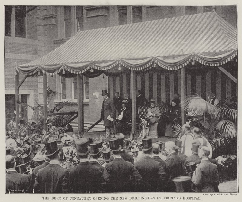 Duke of Connaught avaa uudet rakennukset St Thomassin sairaalassa tekijältä English Photographer